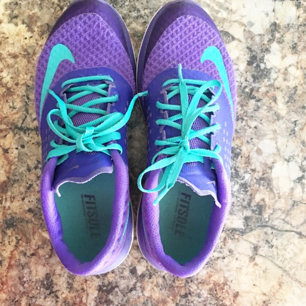 Nike tennis shoes